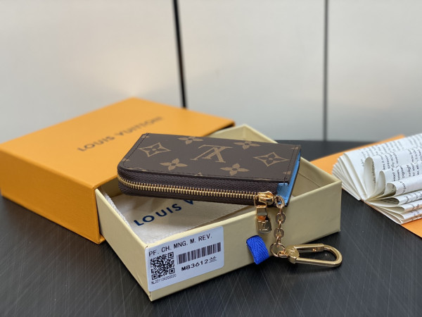 l**is V*t*n noa wallet-11*7*1.5cm