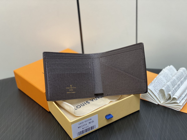 l**is V*t*n multiple wallet-11.5*9*1.5cm