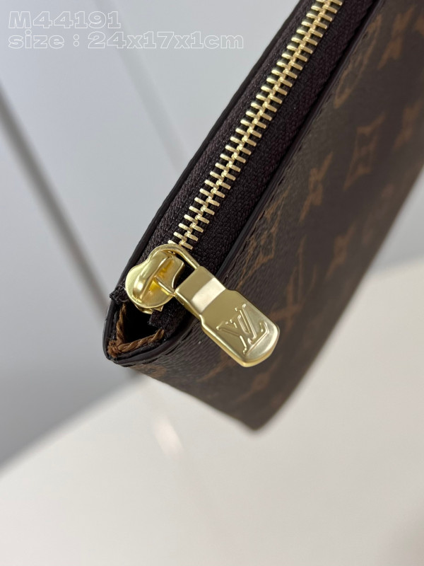 l**is V*t*n pochette jour-24*17*1cm