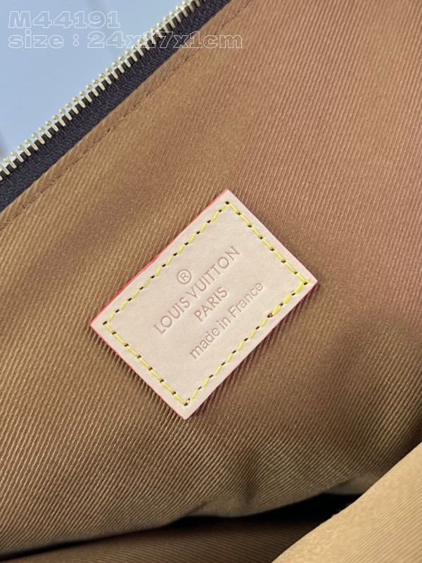 l**is V*t*n pochette jour-24*17*1cm