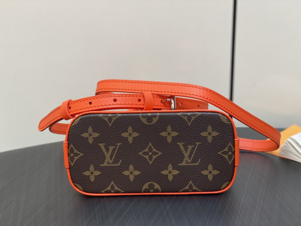l**is V*t*n nano alma-18*12*8cm
