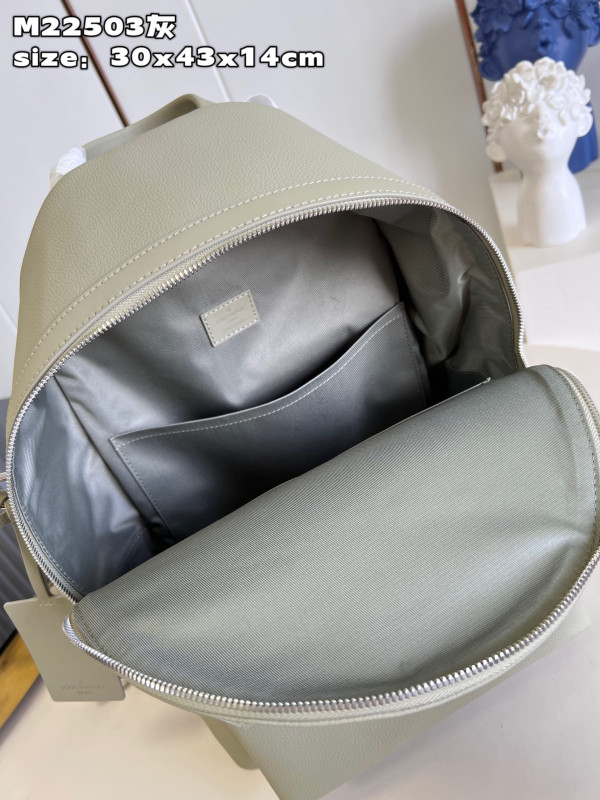 l**is V*t*n takeoff backpack