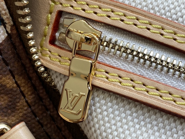 l**is V*t*n speedy bandouliere 30