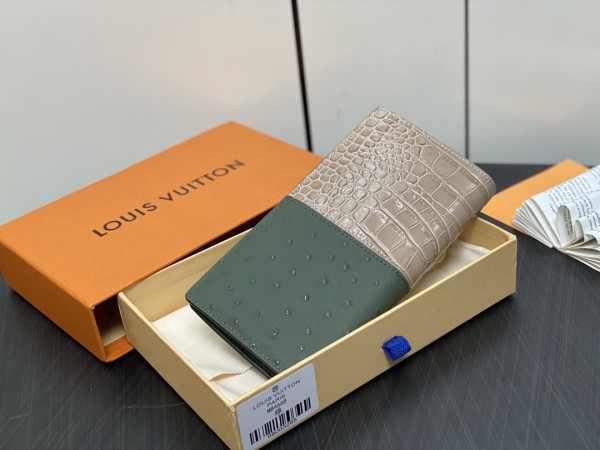 l**is V*t*n brazza wallet-10*19*2cm