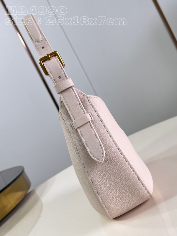 l**is V*t*n low key shoulder bag-26*18*7cm
