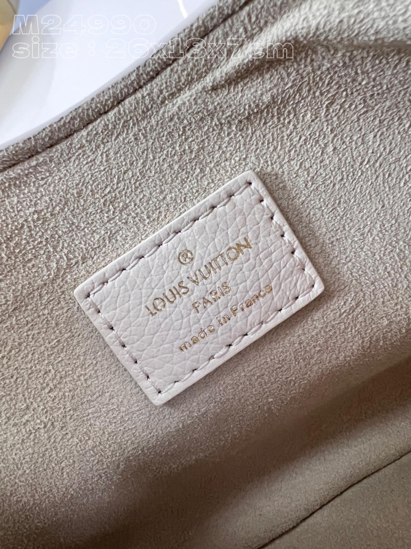 l**is V*t*n low key shoulder bag-26*18*7cm