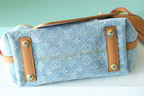 l**is V*t*n carryall pm-29*24*12cm