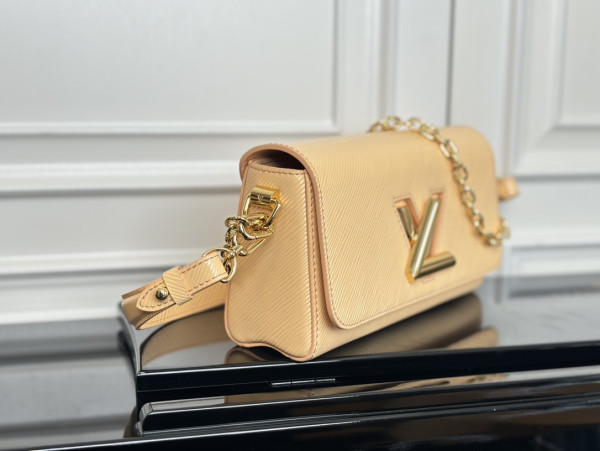 l**is V*t*n twist-23.5*12*7 cm