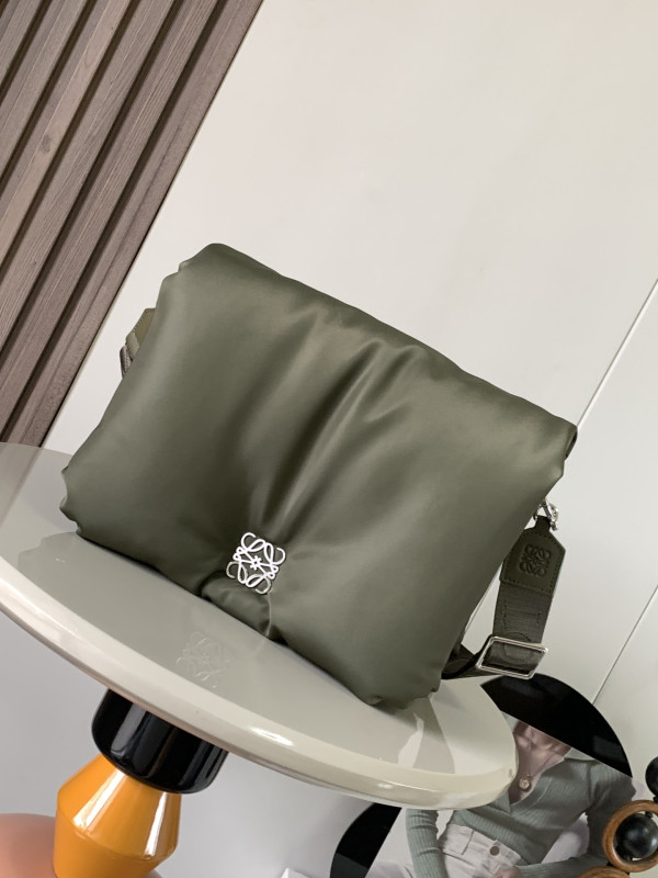 LOEWE Goya Puffer leather shoulder bag-30*20.5*10CM