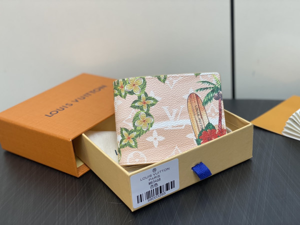 l**is V*t*n slender wallet-11*8.5*2cm