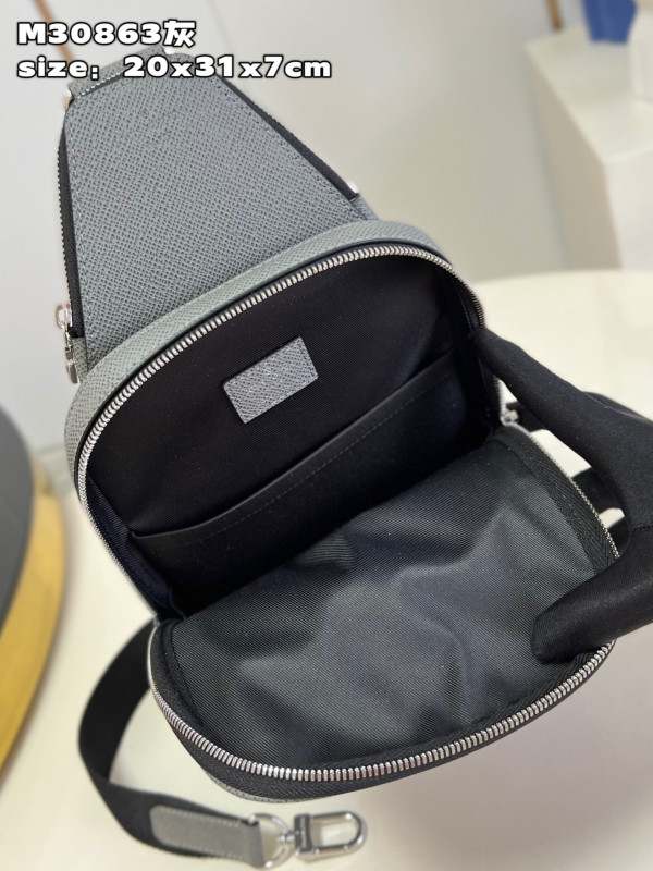 l**is V*t*n avenue slingbag nm-31*20*7cm