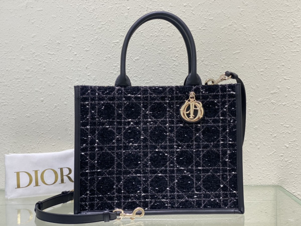 medium D*or book tote-36*18*28cm
