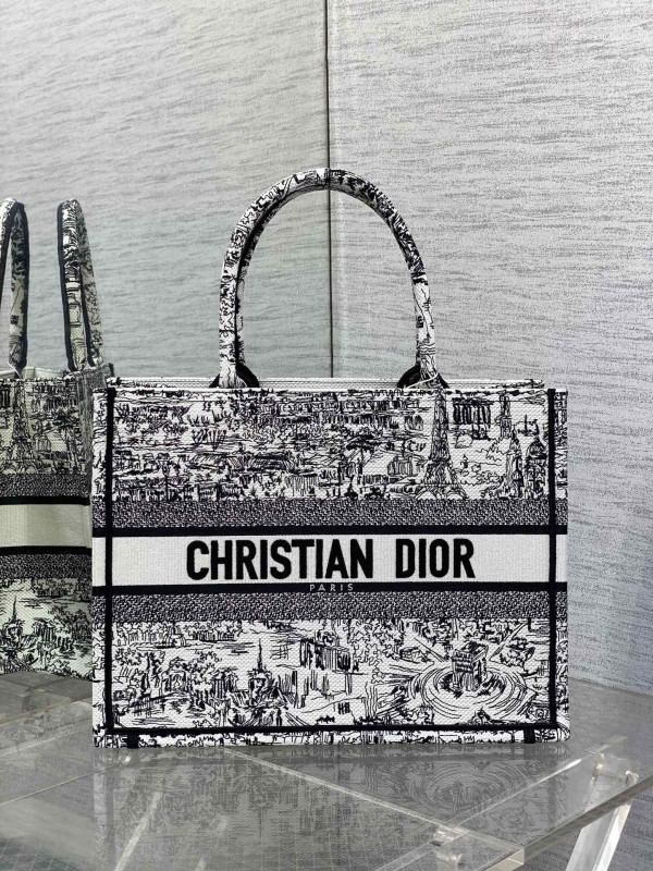 medium D*or book tote-36*18*28cm