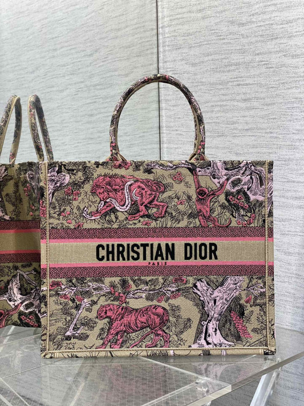 large D*or book tote-42*35*18.5cm