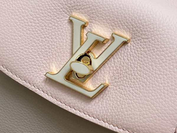 l**is V*t*n lockme ever-23*17*10cm