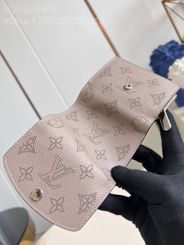 l**is V*t*n iris xs wallet-12*9.5*3cm