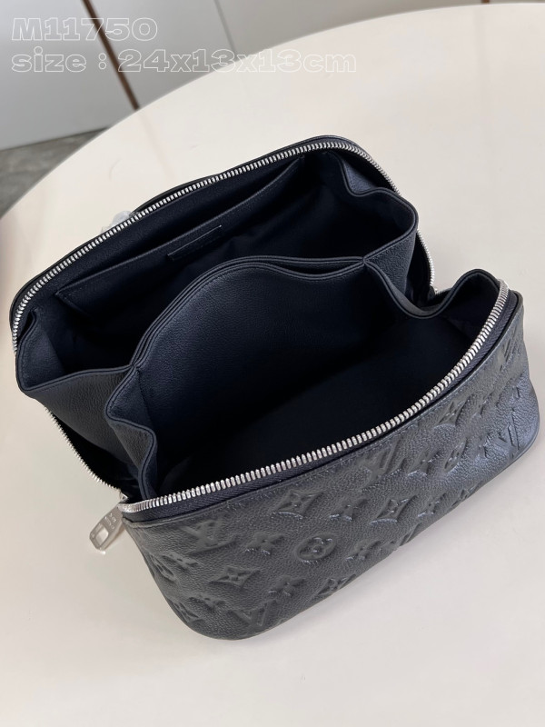 l**is V*t*n toiletry bag-24*13*13cm
