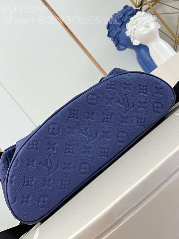 l**is V*t*n christopher backpack-38*44*12.5cm