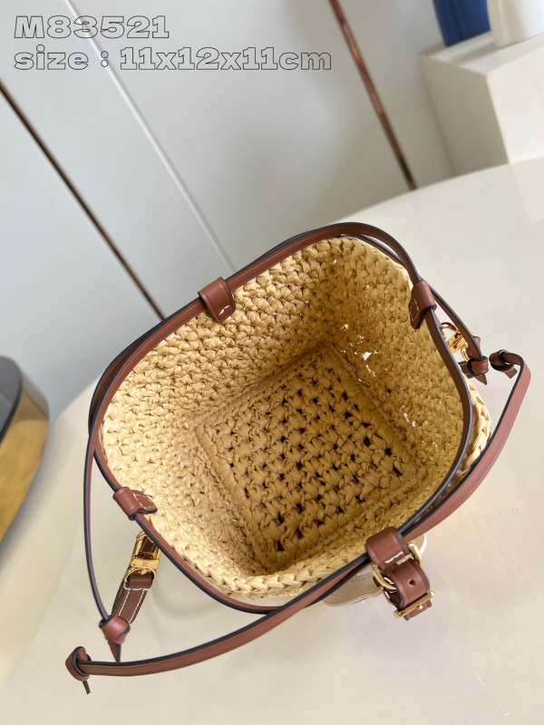 l**is V*t*n noÉ purse