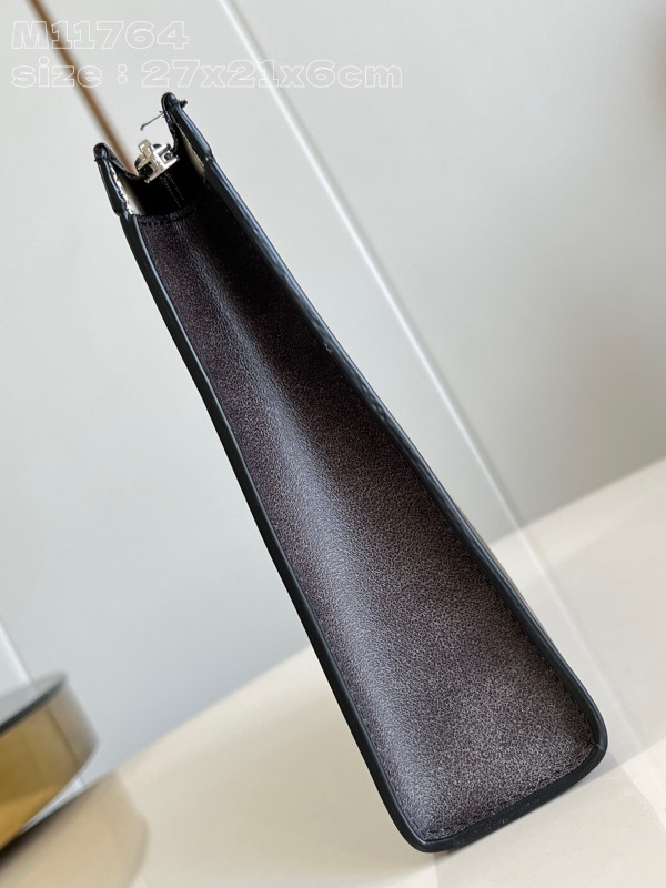 l**is V*t*n pochette voyage-27*21*6cm