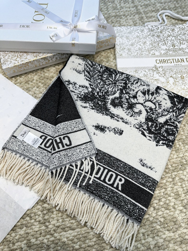 D*or scarf