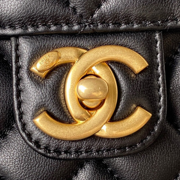 CL MINI FLAP BAG